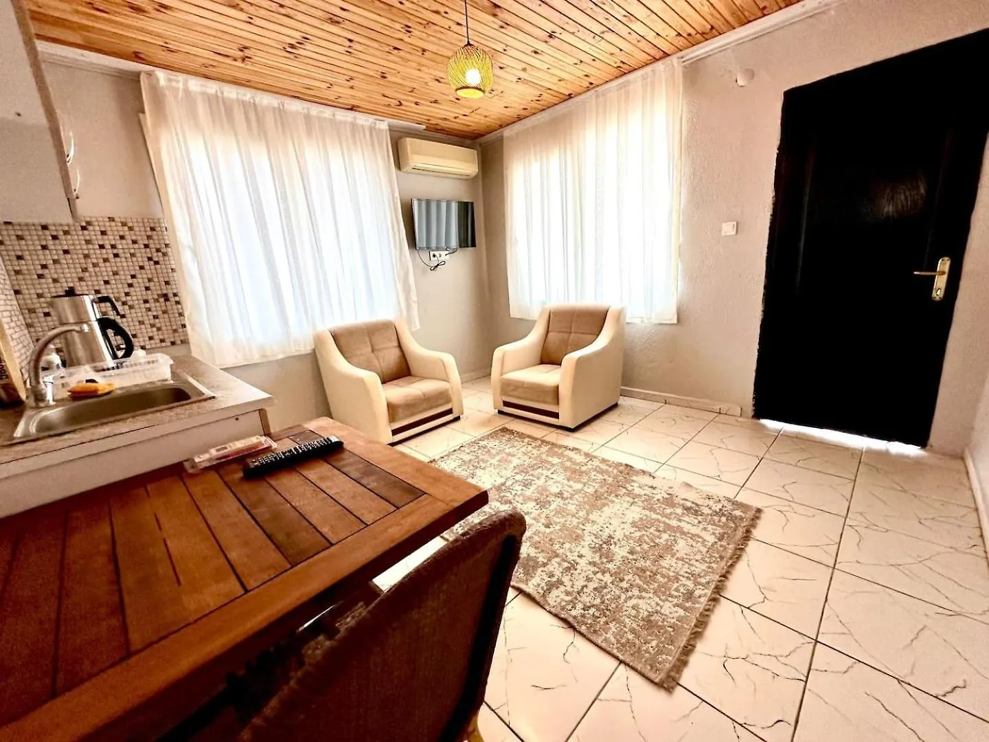 Castabus Homes Μαρμαρίς 0*,